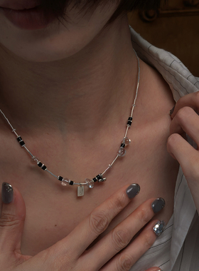 momo原创设计S925银白水晶黑玛瑙雕刻小鱼吊牌小众锁骨链清冷感