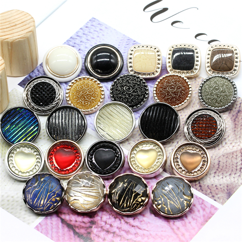 百搭纽扣女上衣外套西装装饰衣服