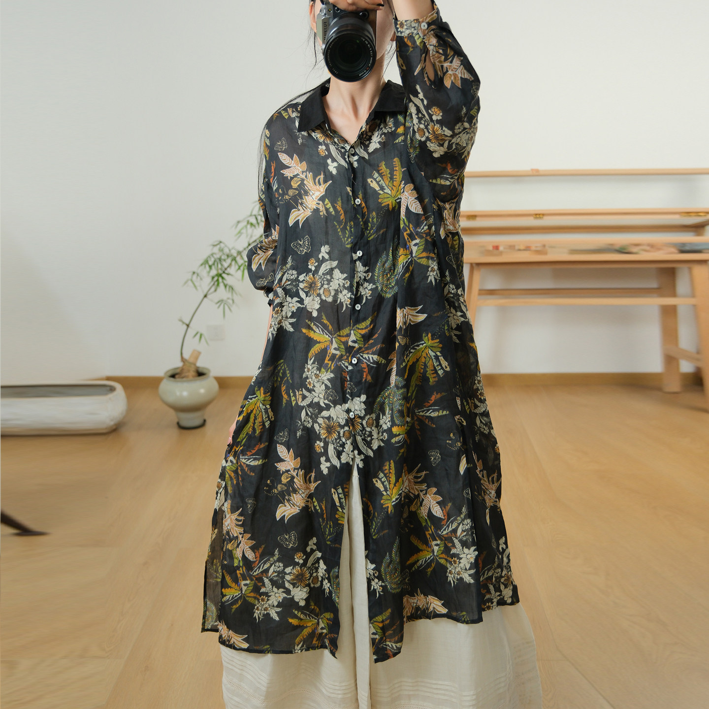 文艺复古翻领中长款衬衫素凡卡夏季新款气质印花轻薄麻料连衣裙女