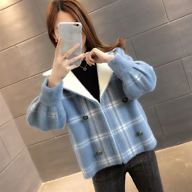 2019秋冬新款韩版宽松仿水貂绒格子毛衣外套女加厚西装领针织开衫