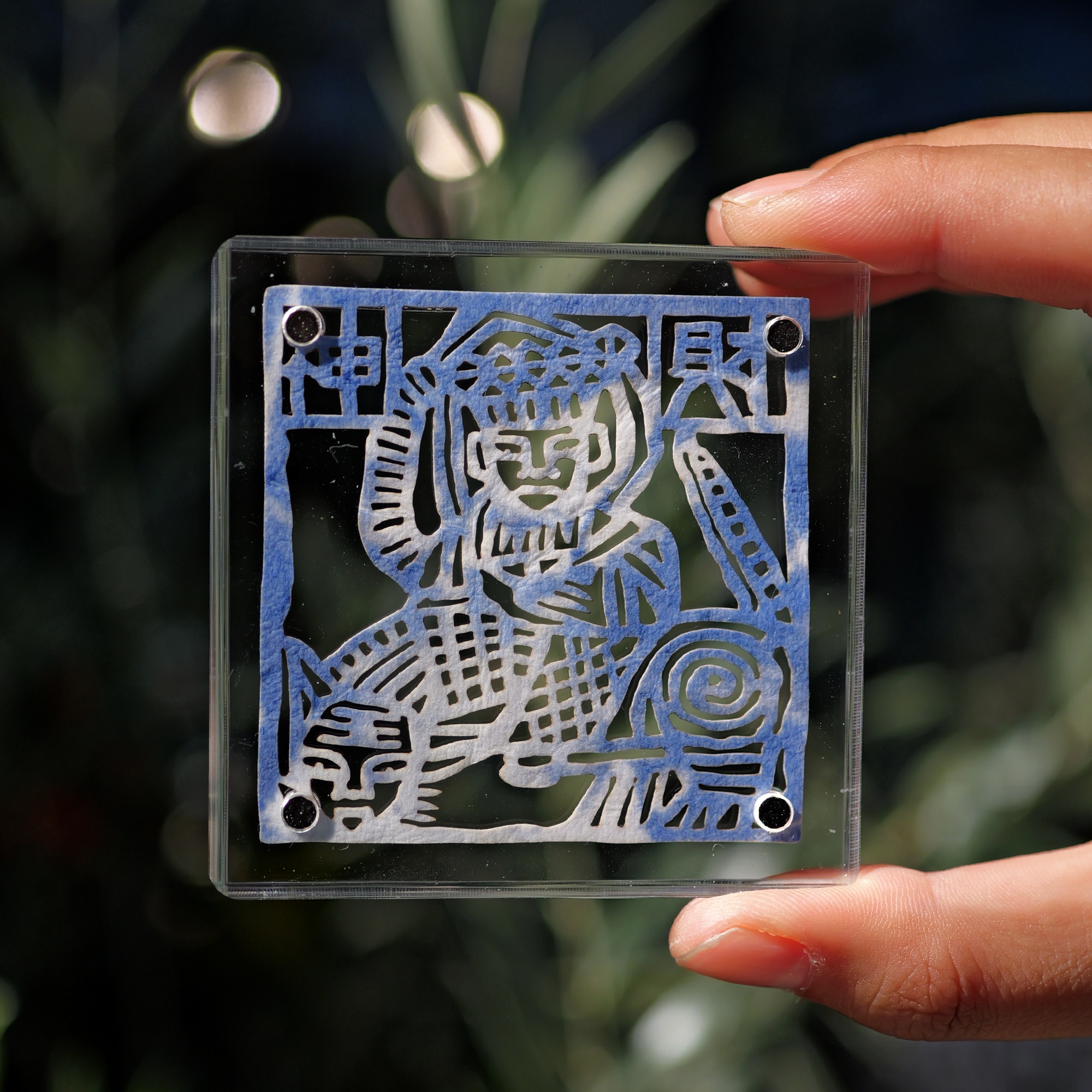 原创设计手工植物扎染纸雕甲马瓦猫磁吸亚克力镂空冰箱贴装饰摆件