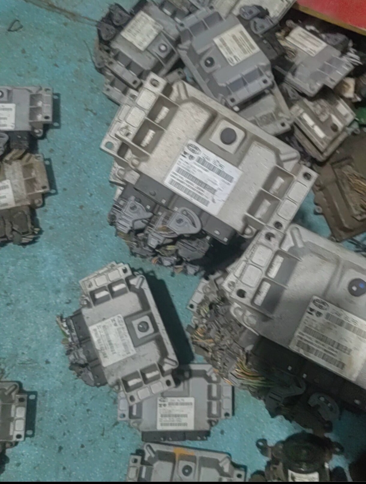 适配雪铁龙赛纳毕加索标致307发动机电脑板IAW6LP1.41/42/27/29/