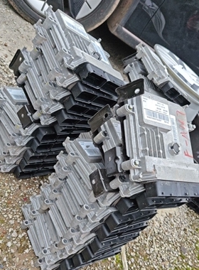 长安CS75发动机电脑板ECU B6002085 3600010-YJ43 28527065 MT92C