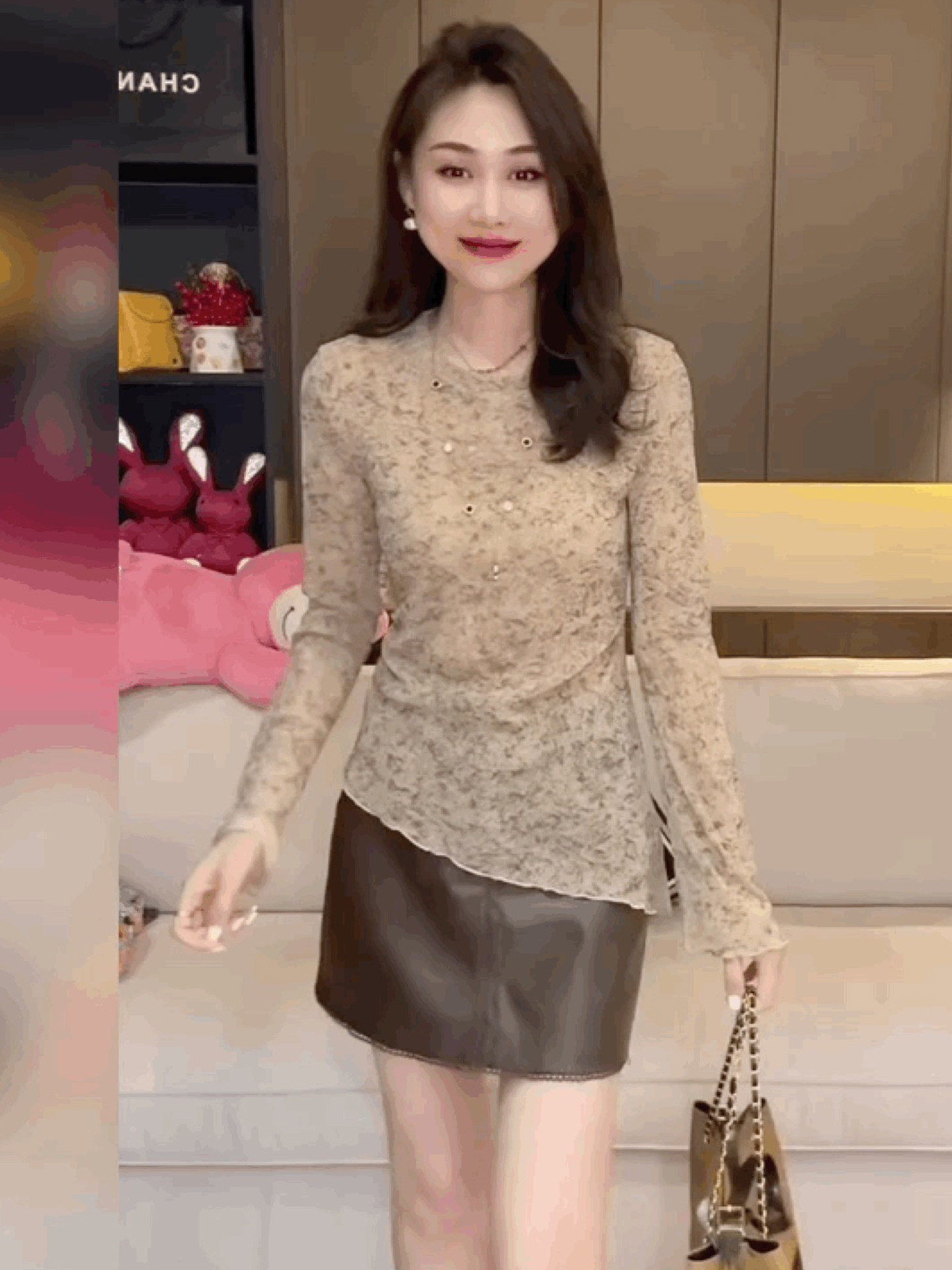 法式弹力碎花小衫女春秋薄款2025新款不规则设计感长袖T恤女修身