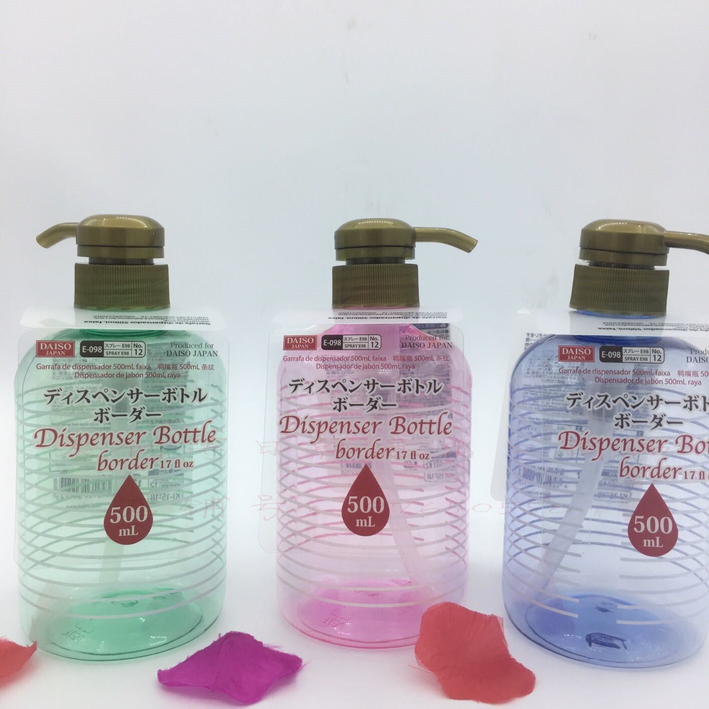 日本大创 条纹按压式鸭嘴式分装瓶洗发水沐浴露护肤品空瓶子500ML
