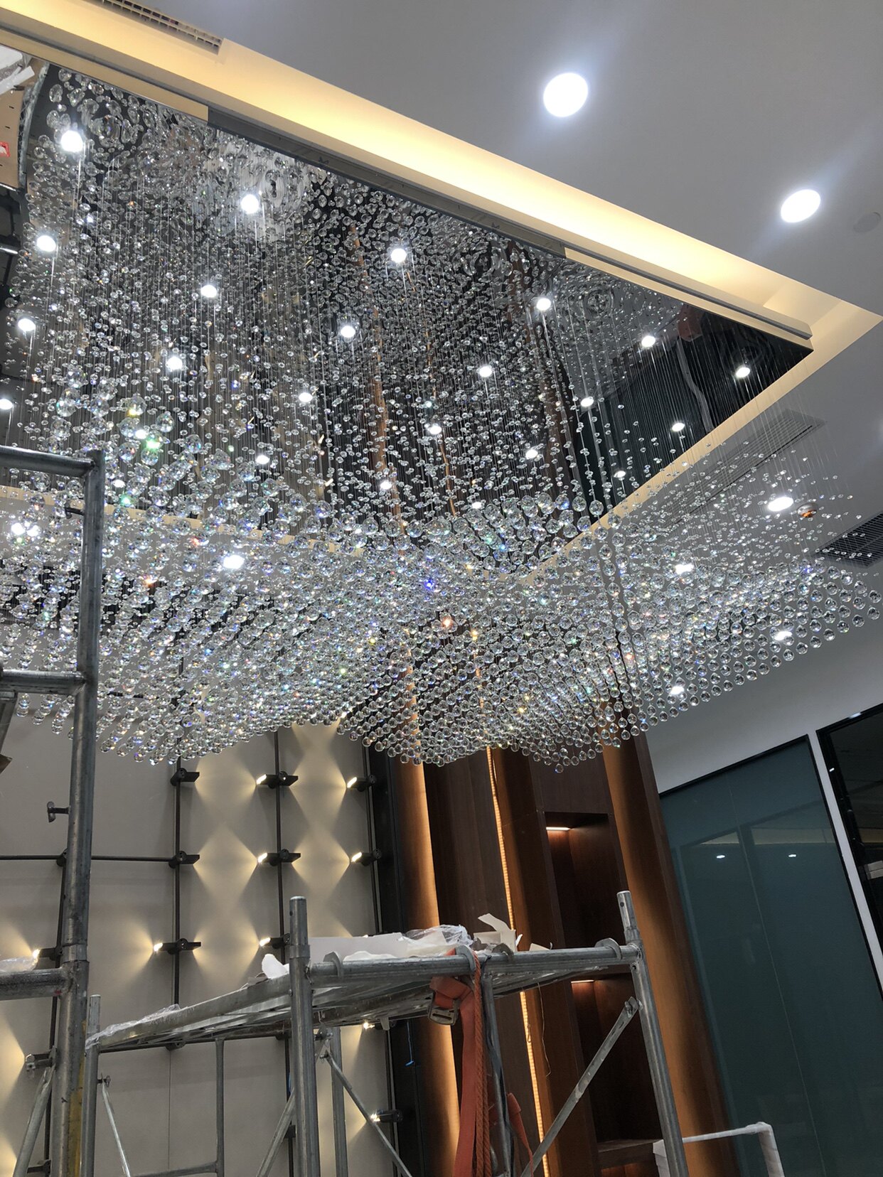 售楼部吊线吸顶灯美容院珠宝店灯酒店大堂宴会厅KTV会议室水晶灯图片