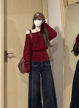 甜辣妹斜领露肩长袖针织衫毛衣早春季女修身内搭打底红色一字上衣