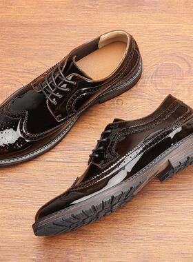 Men Bright casual work leather shoes 亮面漆皮休闲工作皮鞋 ﻿