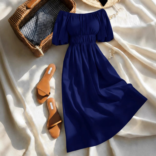 净色优雅一字肩连衣裙 Pure elegant off-the-shoulder dress