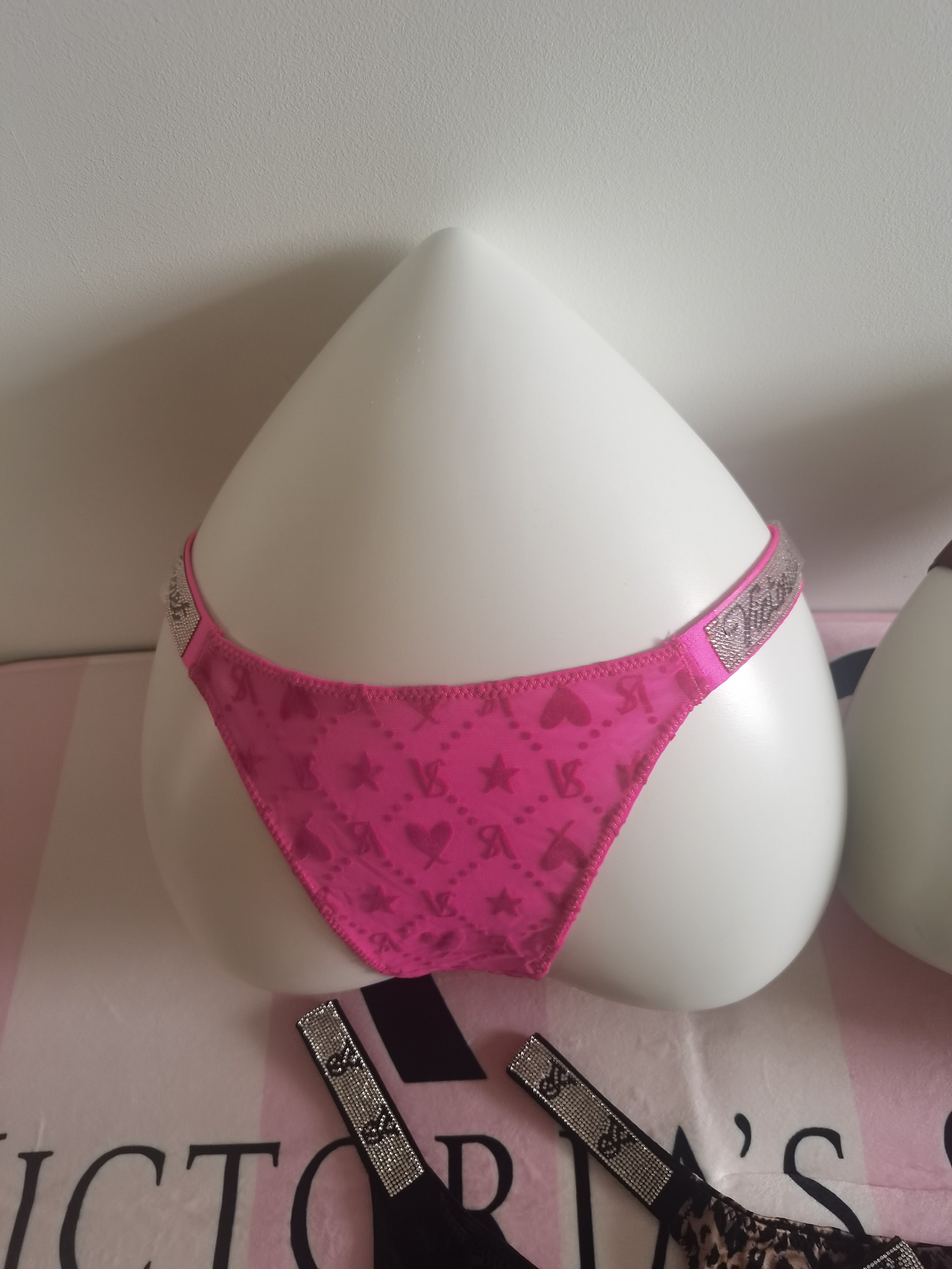 性感水钻闪亮细带蕾丝网纱拼接女士丁字裤半包臀内裤,女士内衣/男士内衣/家居服,女丁字裤,淘宝优惠券,粉丝福利购,淘宝优惠卷