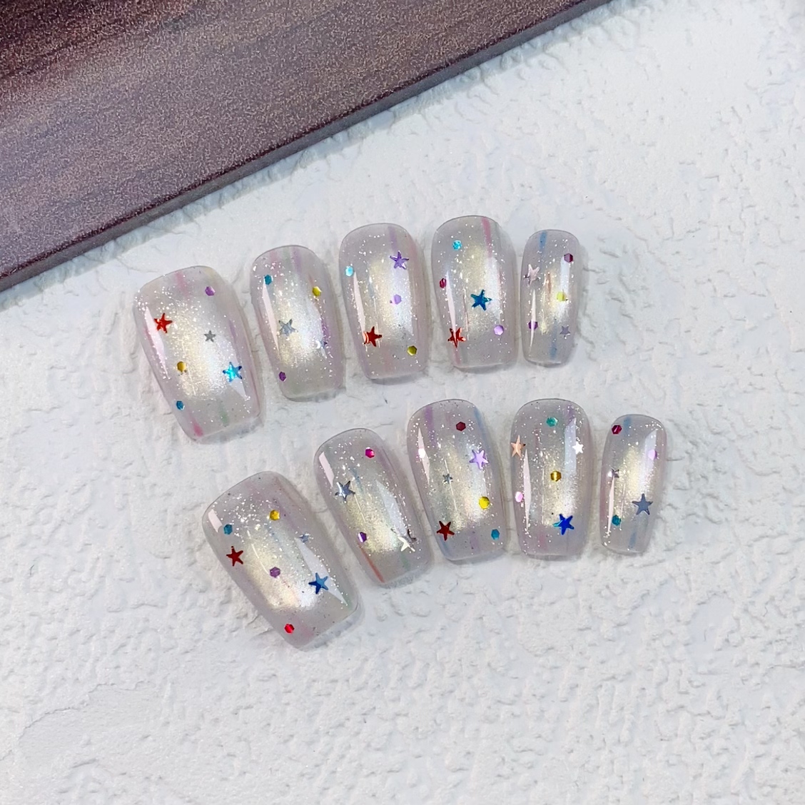 媛满【流星雨】清新猫眼五彩星星冬季纯手工穿戴美甲长短款高级感