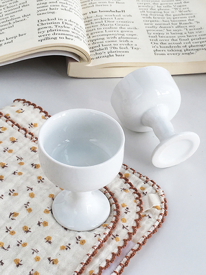 Annie Garden   可爱ins迷你高脚陶瓷白酒小杯艺术桌面高颜值摆件