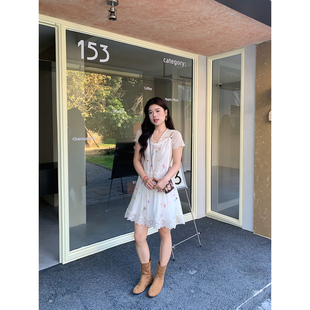 米米子微胖大码胖mm“午后花织”植物花卉杏色蕾丝吊带连衣裙夏季