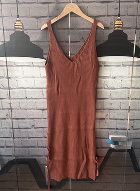 胸围84-110衣长107吊带针织长裙女D901