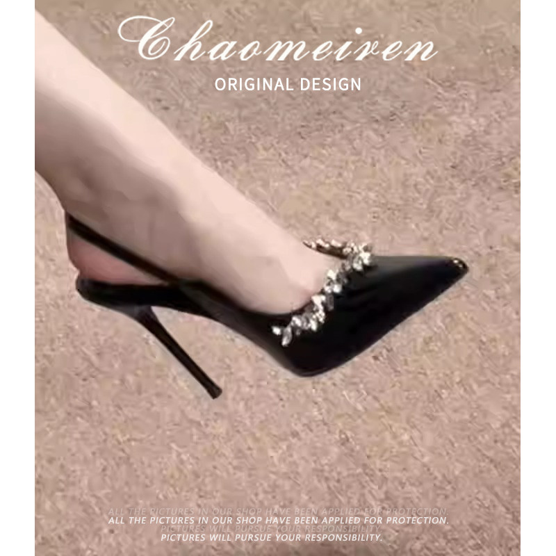 黑色新款链条水钻高跟鞋女细跟尖头气质法式单鞋一字扣带包头凉鞋