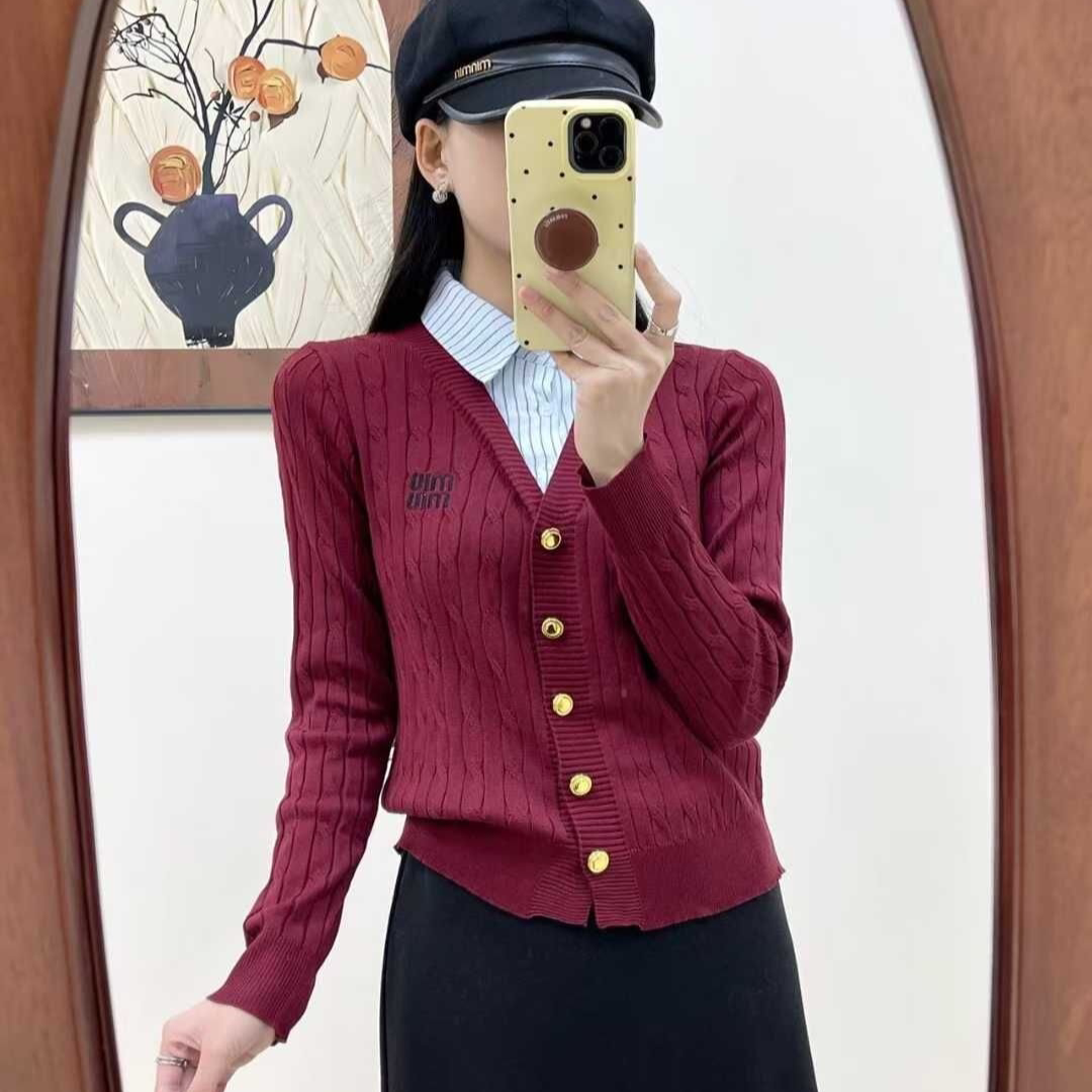 2026年春季新款秋冬甜美学院风衬衣翻领拼接刺绣麻花针织开衫