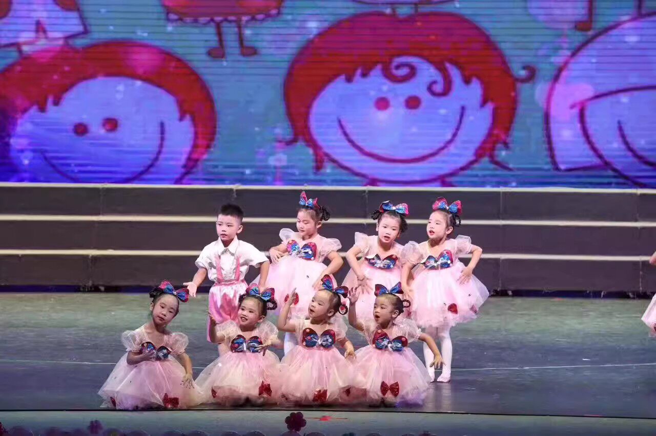元旦儿童舞蹈蓬蓬裙演出服幼儿园男女粉色表演服公主裙俏皮可爱新