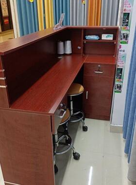 拐角公司奶茶店美容院收银台