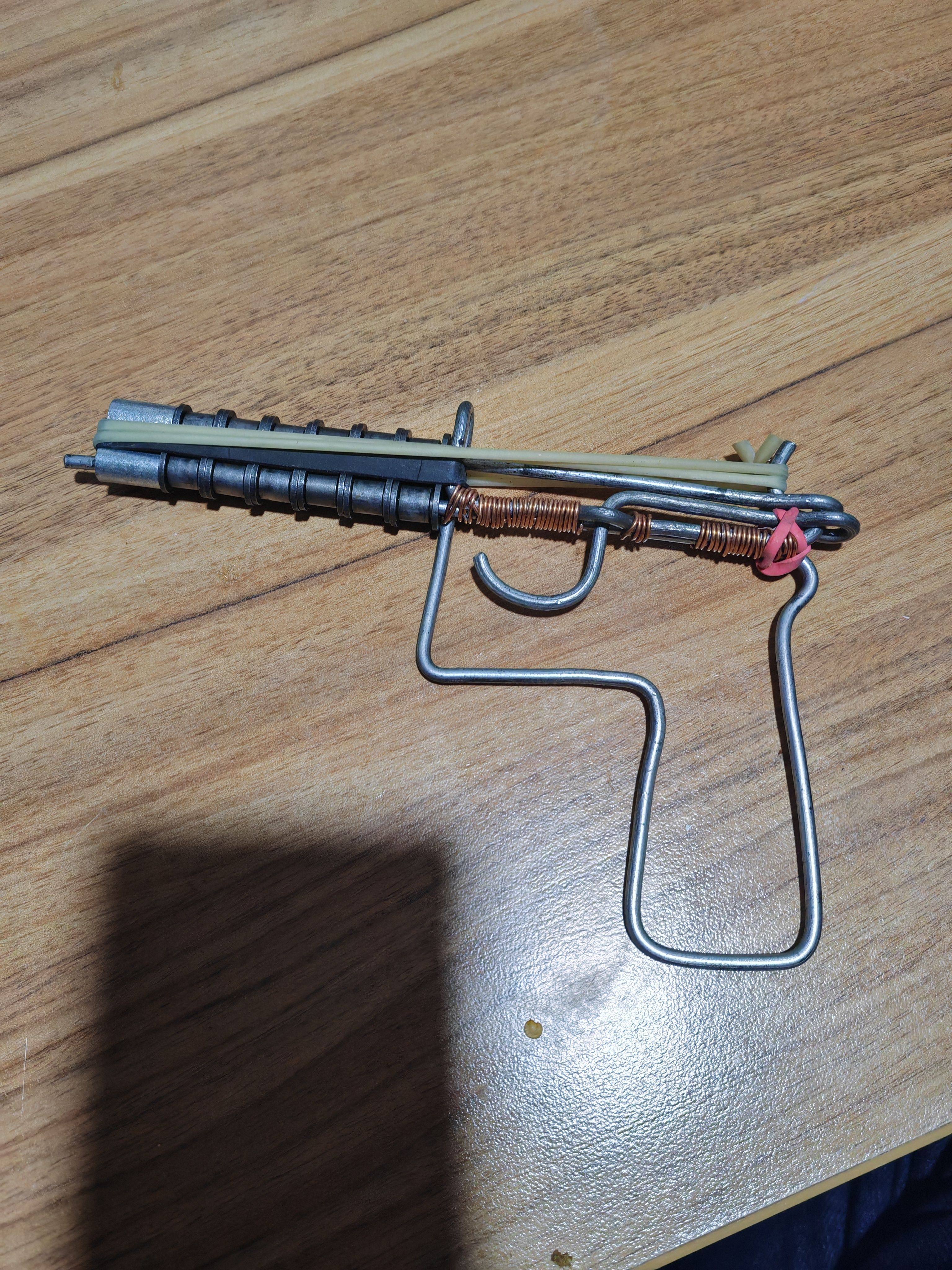 80后回忆怀旧火柴枪链条枪按小时候玩具的样子制作满满的回忆。