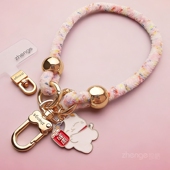 手机挂绳女士手腕毛绒超好看小众精致高级感五金挂钩扣结实耐用户外旅游出行防丢摔电话套壳挂件链子原创新款