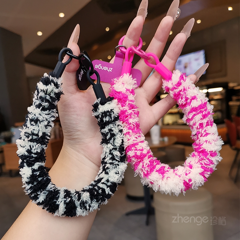 秋冬季新款毛绒手机挂绳女士手腕