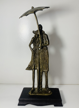 Vintage老黄铜恩爱情侣打伞抽象人物兩中情携手同行 高端创意摆件