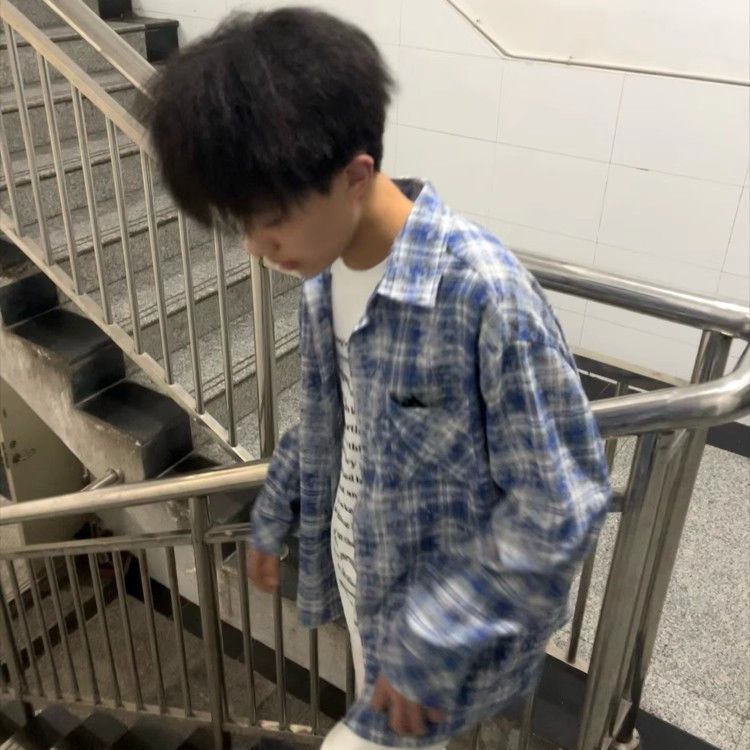 美式薄款蓝格子衬衫男夏季青少年感穿搭扎染长袖衬衣男款外套上衣