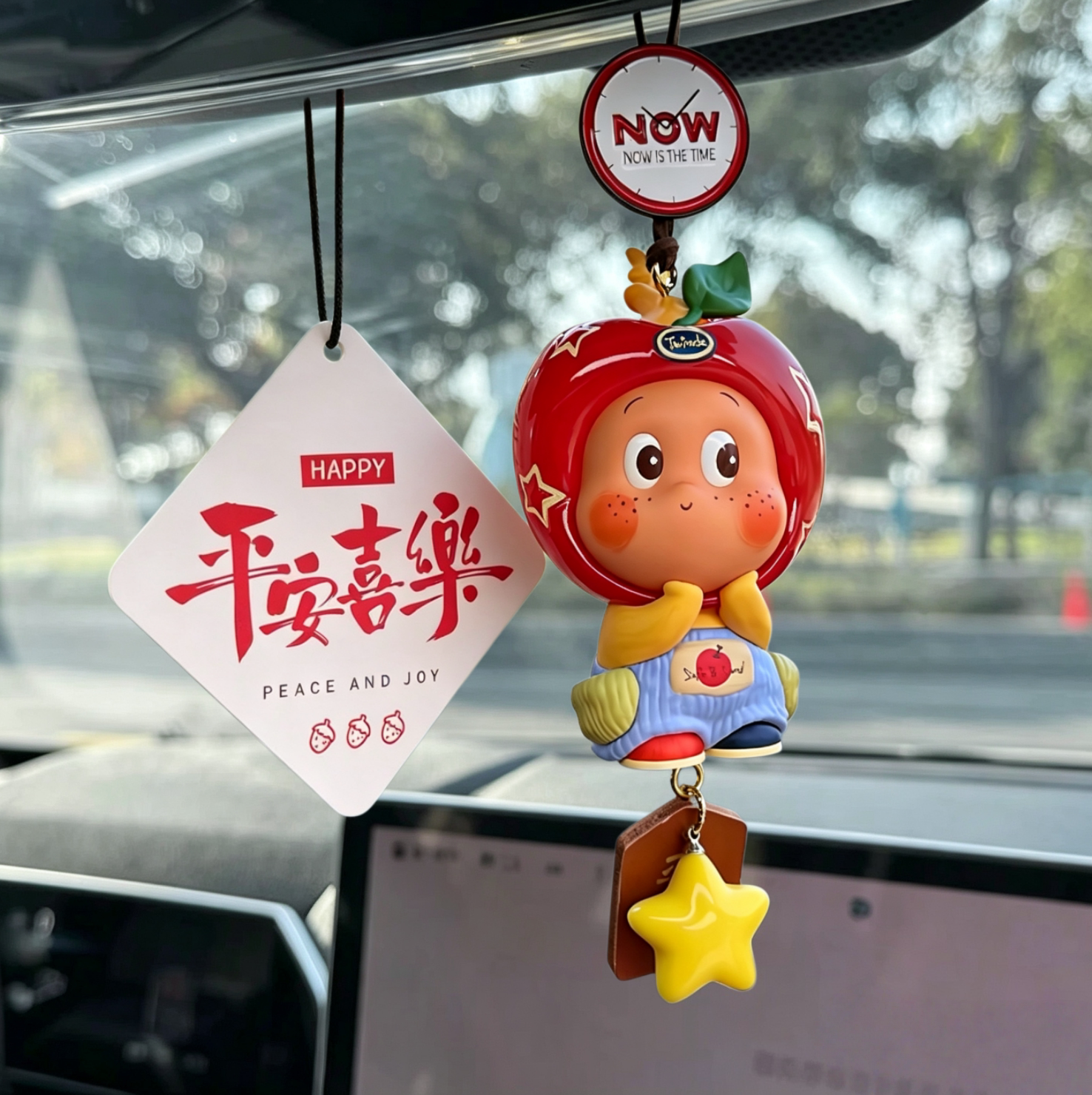 泡泡玛特星星人盲盒车挂汽车后视车挂