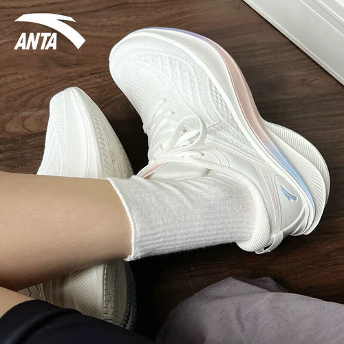 安踏叶子5