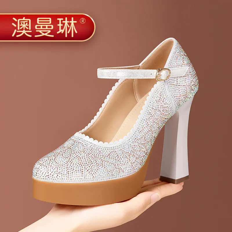银色烫钻旗袍走秀高跟鞋女粗跟厚底防水台时尚舒适一字扣高跟单鞋