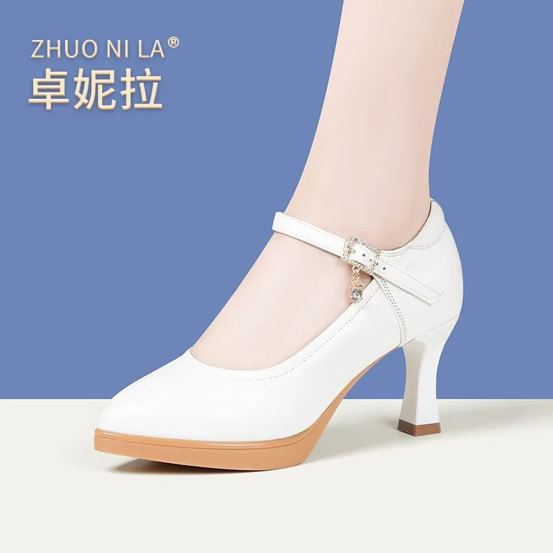 真皮中高跟旗袍模特走秀鞋女防水台牛筋底单鞋一字扣舞台表演皮鞋