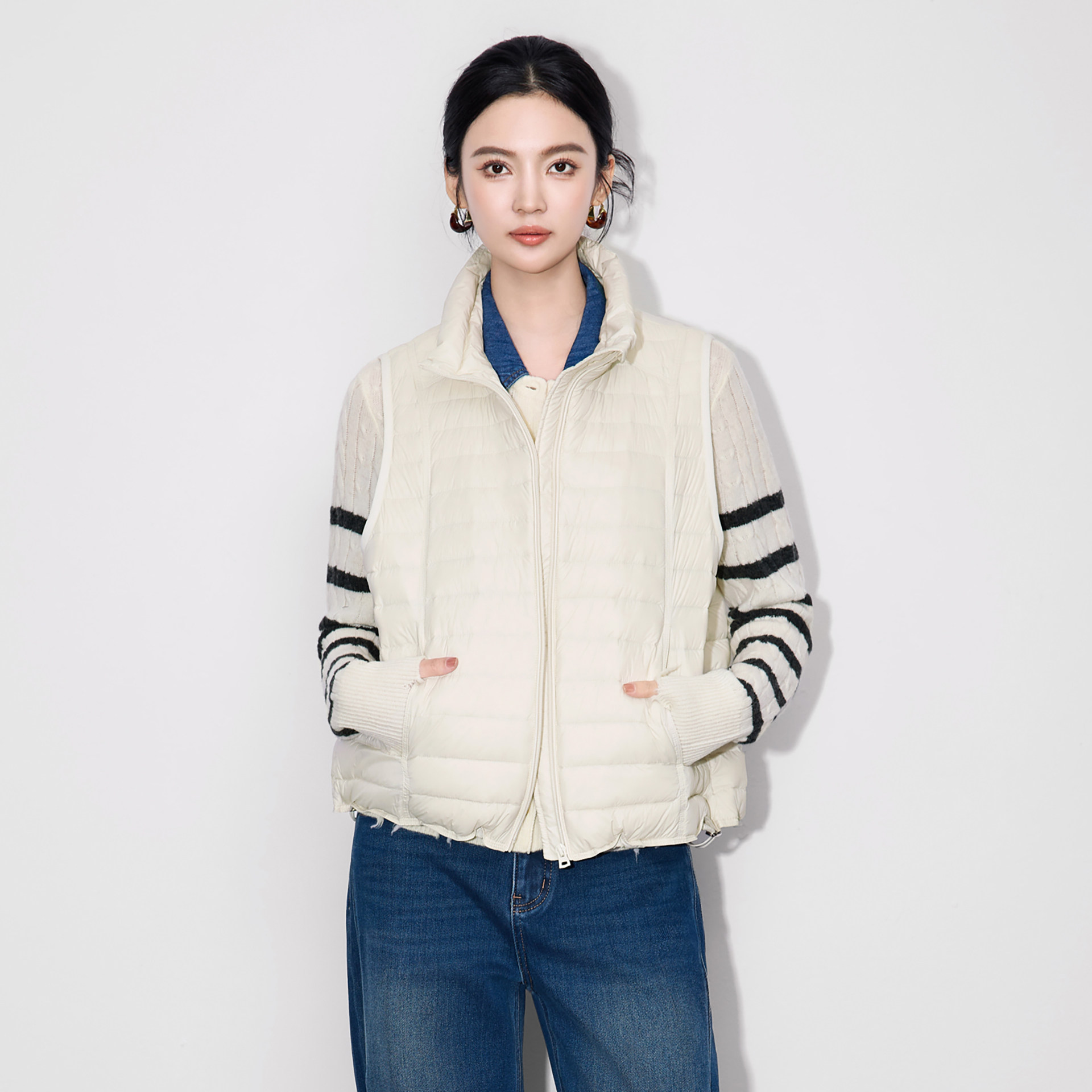 时尚韩版90%白鸭绒轻薄羽绒服女2026秋冬款修身显瘦叠穿保暖马甲