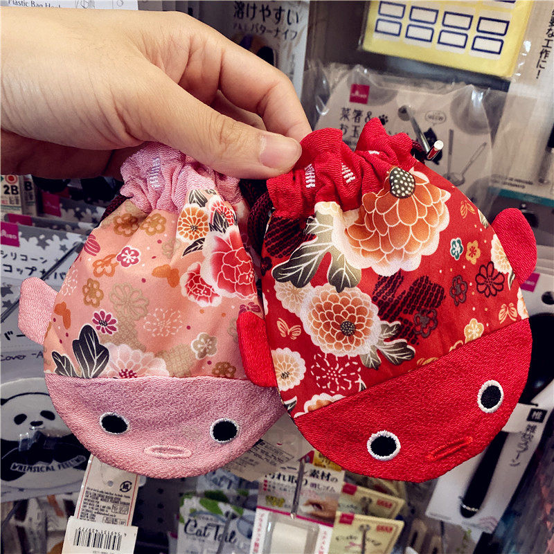 日本大创daiso和风鲤鱼抽绳袋喜糖收纳袋银行卡伴手礼束口布袋子