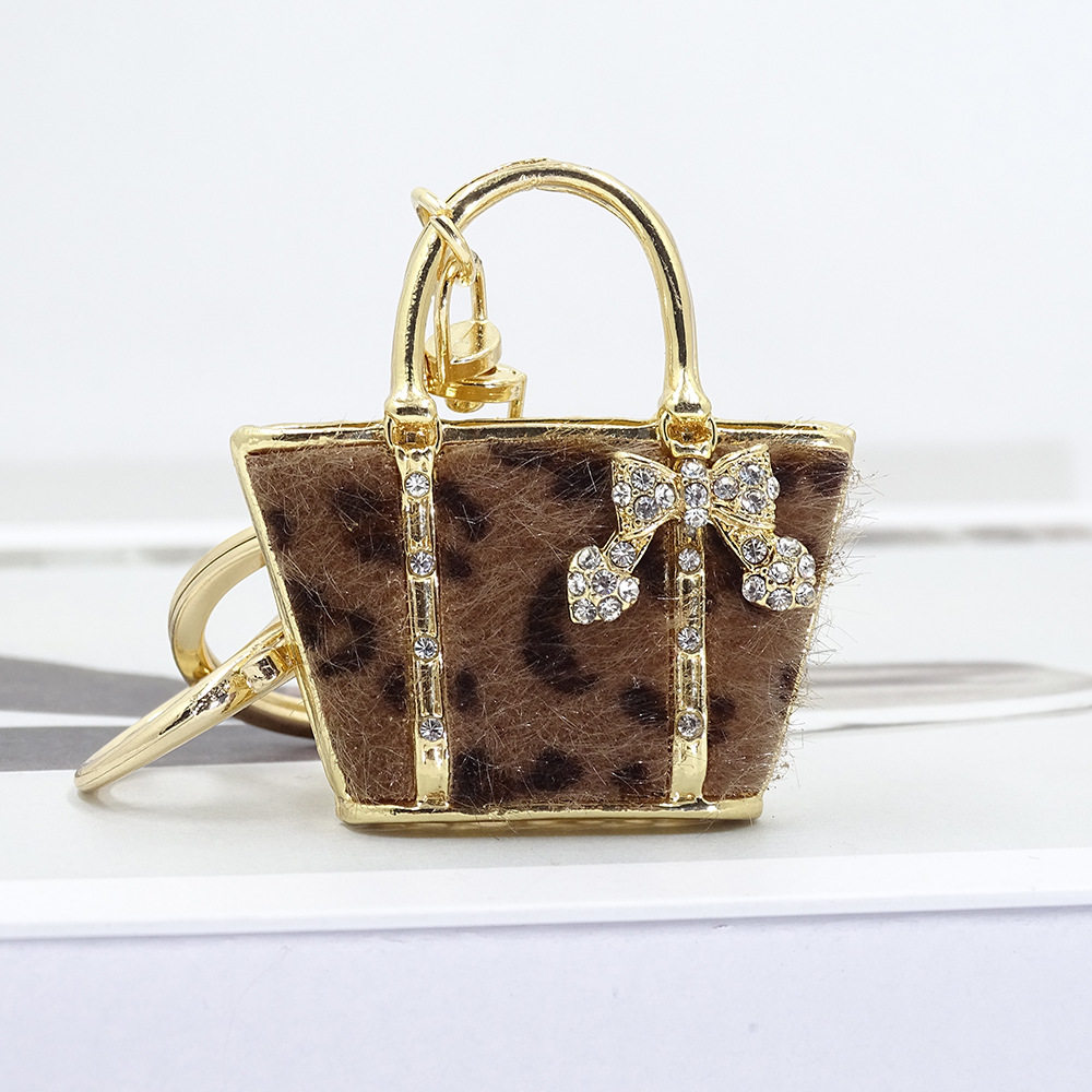 创意冬季新款包包挂件汽车钥匙扣礼品绒布画油工艺12种颜色,饰品/流行首饰/时尚饰品新,摆件,淘宝优惠券,粉丝福利购,淘宝优惠卷