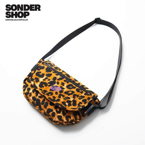 SONDER SHOP OFFWINTER豹纹邮差包小号斜跨包 城市通勤单肩包