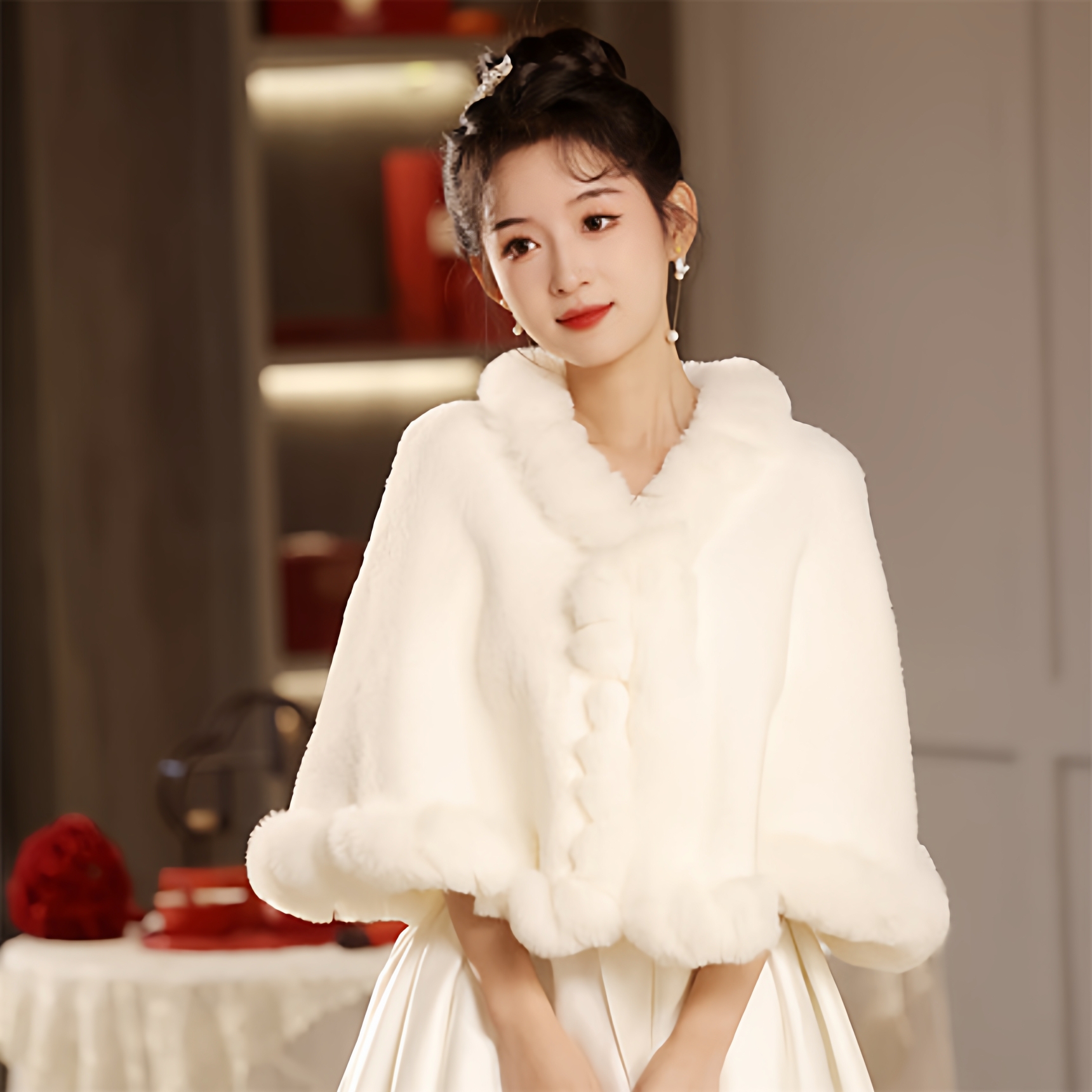 新娘婚纱礼服秀禾披肩女冬季