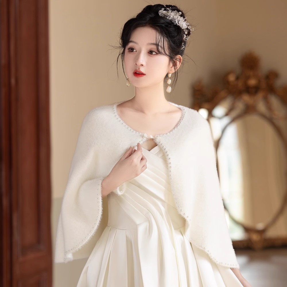 新娘订婚旗袍礼服毛披肩婚纱披肩斗篷保暖披风外套开衫敬酒服外搭