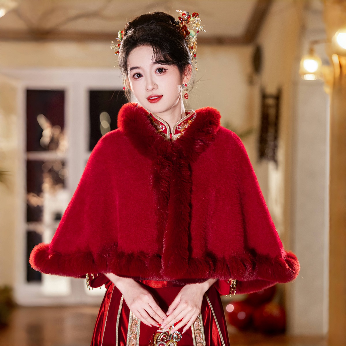 新娘婚纱礼服披肩结婚礼旗袍敬酒服外套大毛领披肩秀禾斗篷冬季女