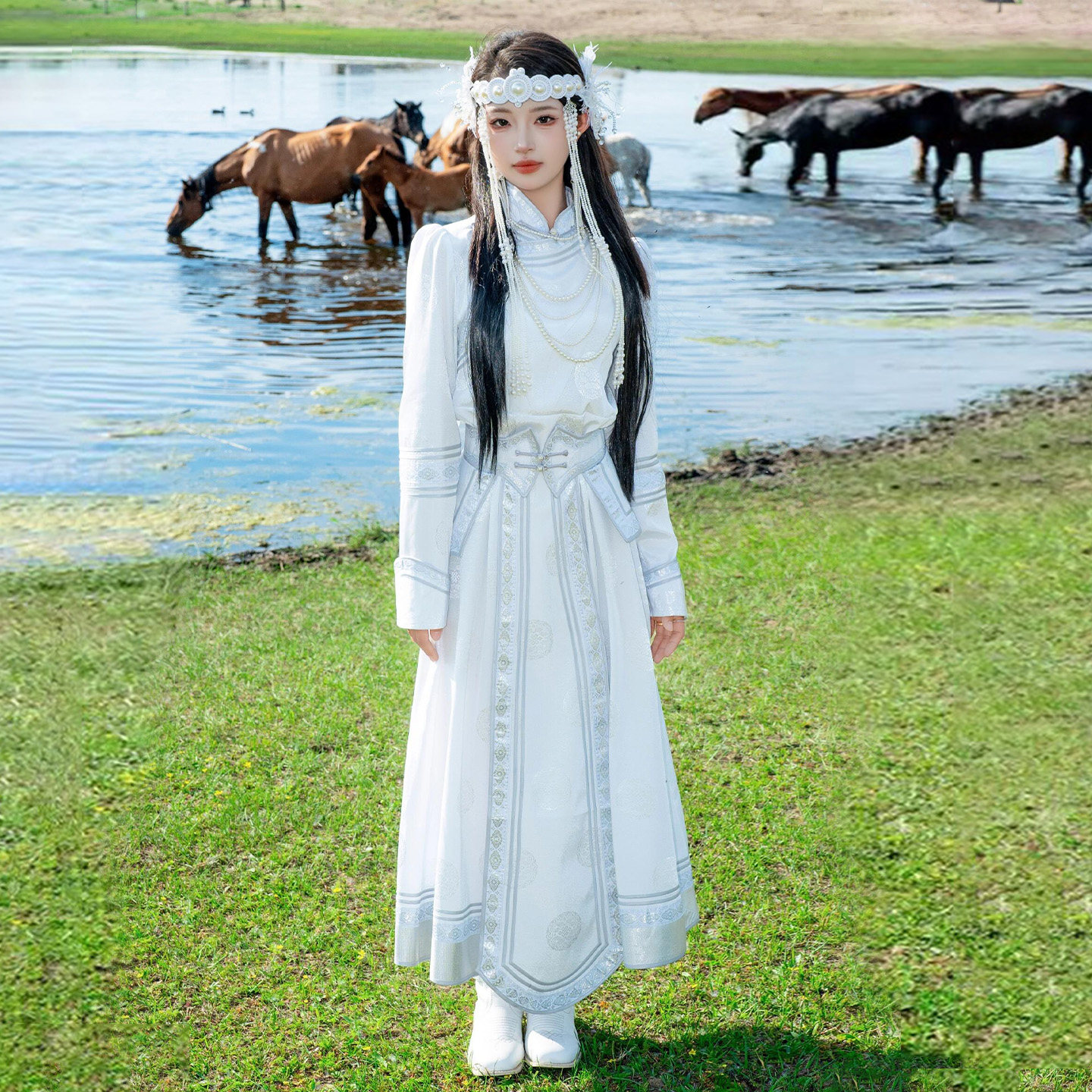 蒙古族服装女长款舞台演出服全套蒙古袍秋冬旅拍写真日常服迎宾服