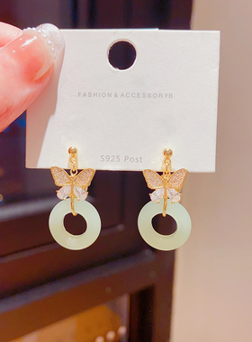 国风新中式蝴蝶耳钉女适合春天夏天轻奢小众耳环耳饰无耳洞软垫夹