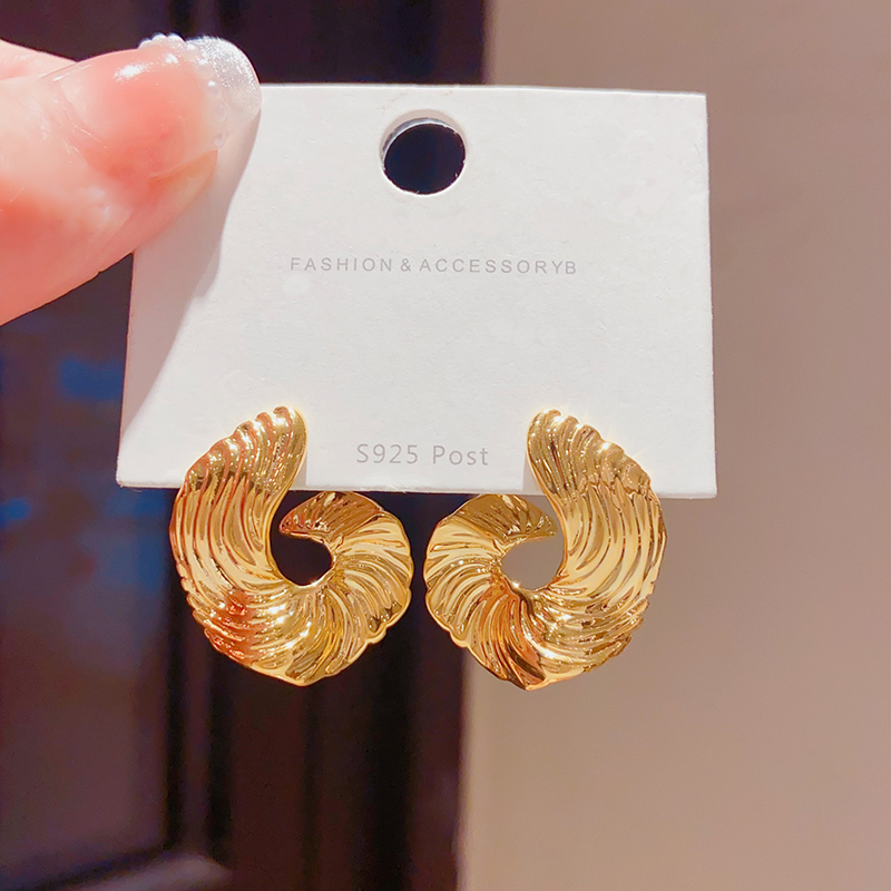 欧美金银色海螺不规则耳钉女轻奢小众设计感高级耳环耳饰2024新款