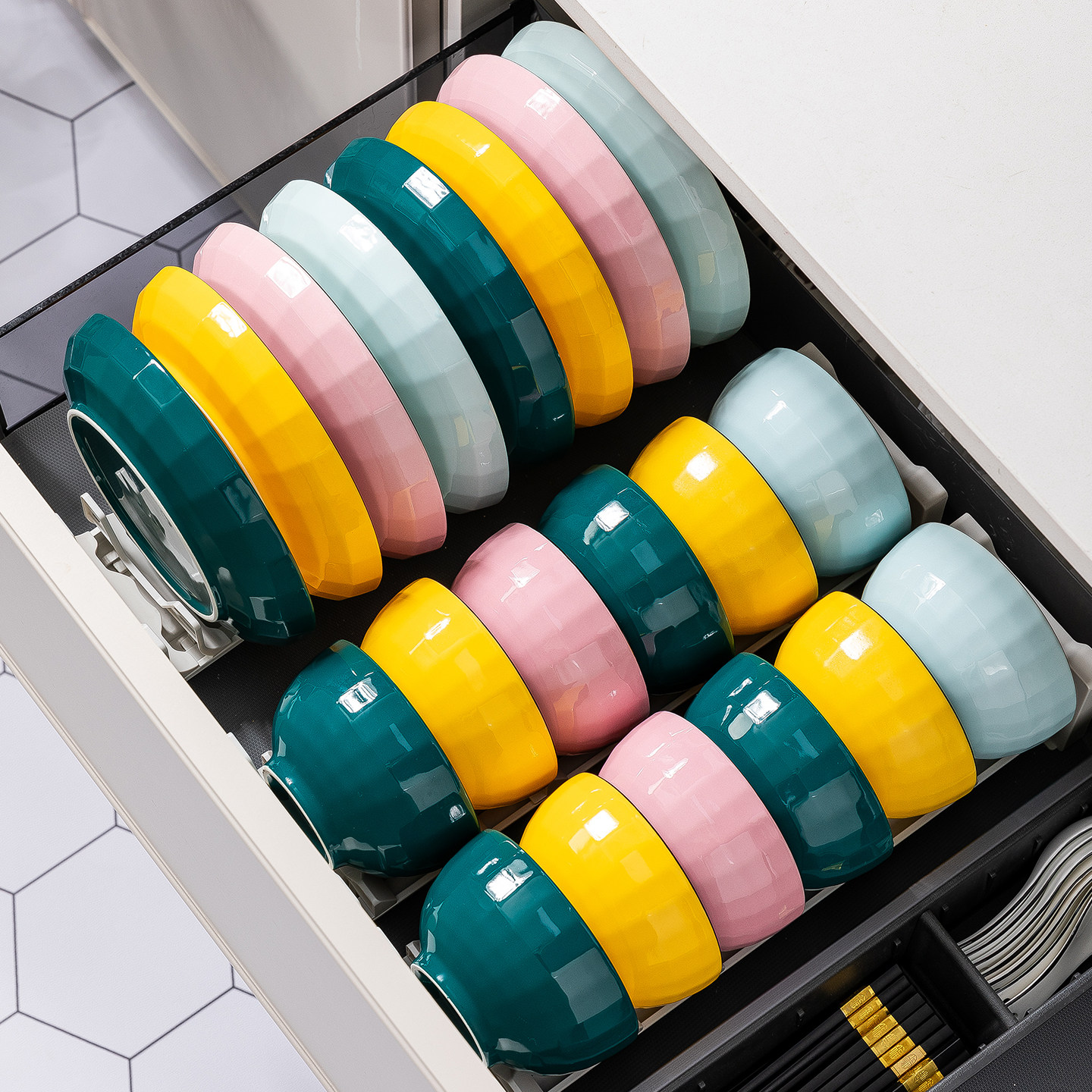 自由组合碗盘套装家用2025新款高颜值陶瓷碗碟碗筷餐具饭碗菜盘子