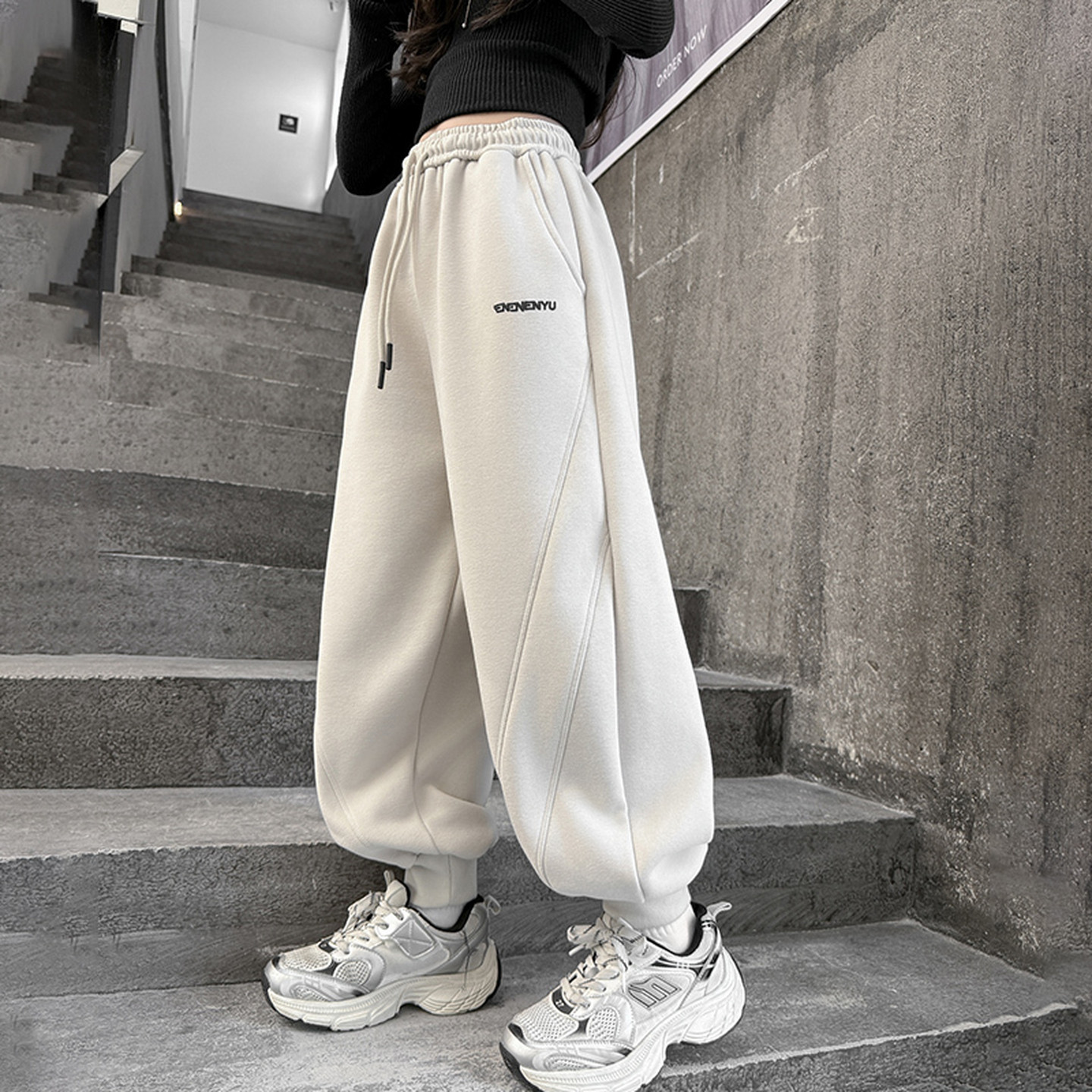 女童卫裤春秋款2025新款中大童弯刀裤儿童束脚裤秋装女孩休闲裤子