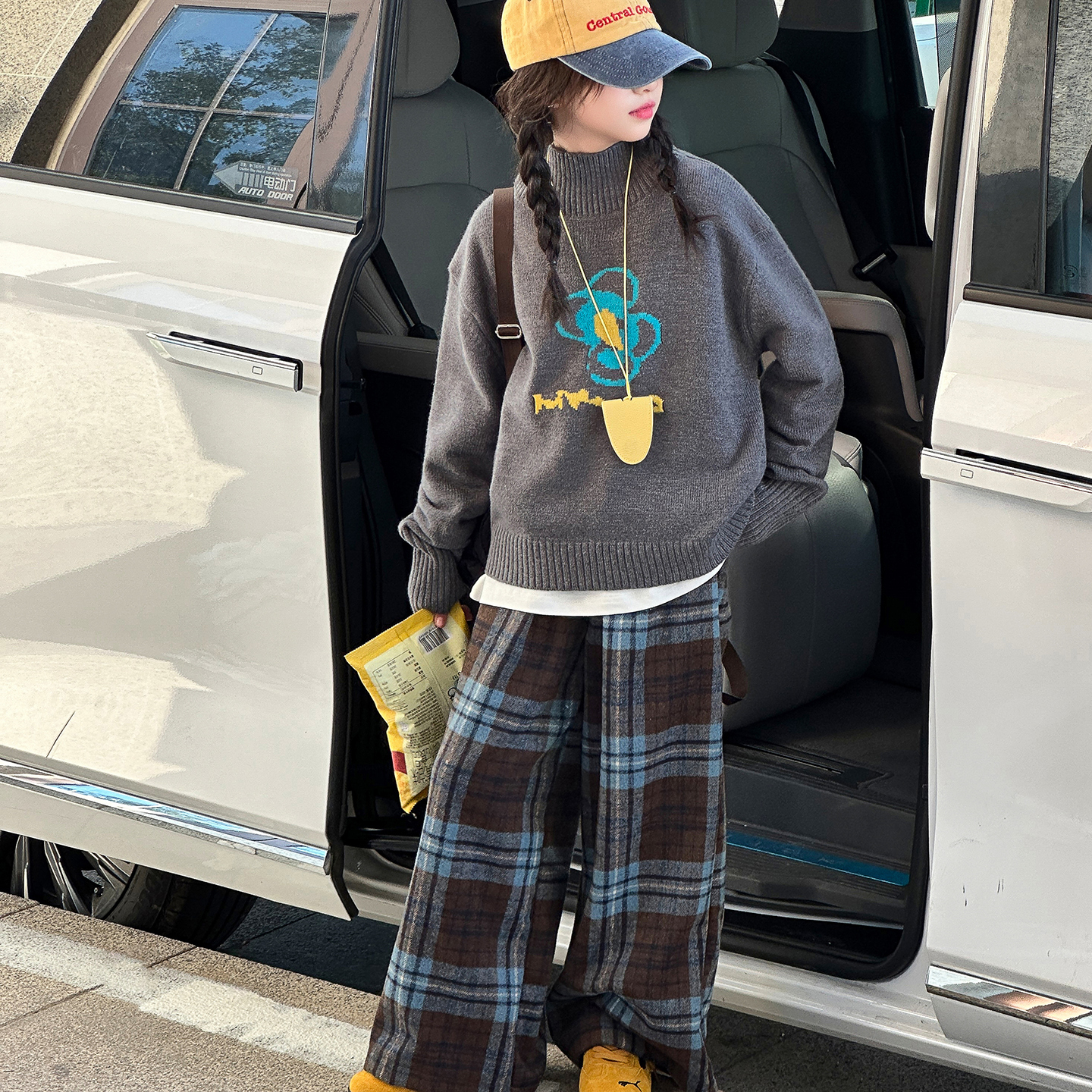 女童休闲套装秋装2025新款大童儿童圆领毛衣格子裤女孩洋气春秋款