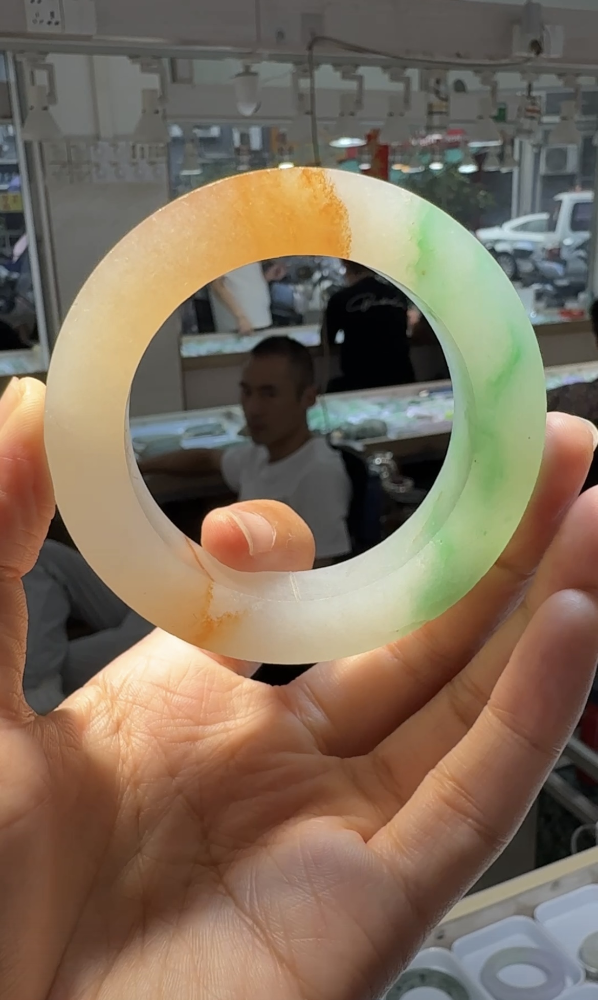 冰种黄加绿翡翠手镯正品缅甸天然阳绿飘花黄翡玉手镯子