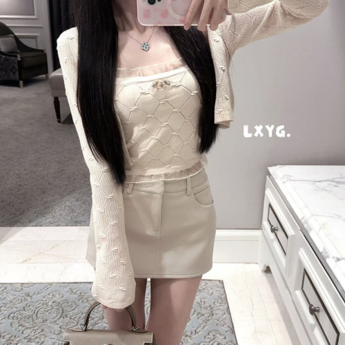 LXYG蝴蝶结肩带肌理感小香风长袖薄款针织开衫+吊带短款上衣外套