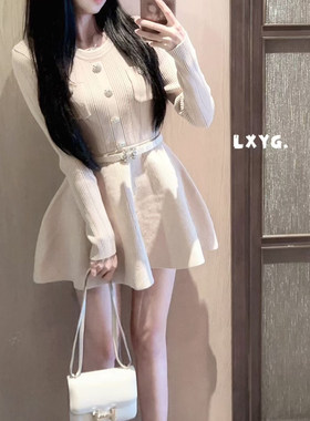 LXYG小香风圆领针织连衣裙女秋冬新款内搭高腰蓬蓬裙毛衣打底裙子