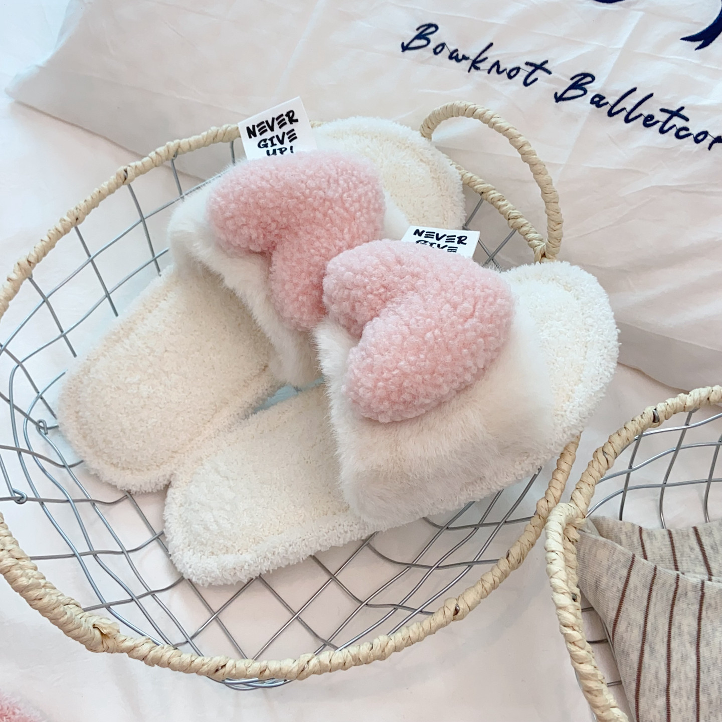 韩国爱心毛毛拖鞋女2025秋冬防滑软底ins毛绒拖鞋居家室内棉拖鞋,居家布艺,居家棉拖/棉鞋,淘宝优惠券,粉丝福利购,淘宝优惠卷