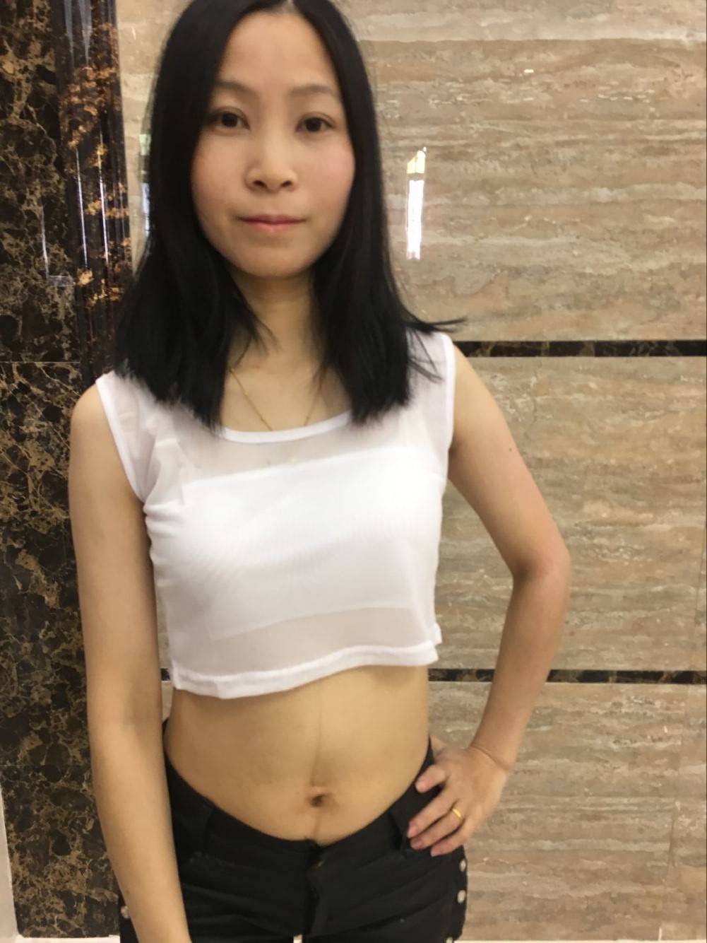 新款女装 半截网纱圆领蕾丝背心打底衫T恤 女 透视大码网纱无袖衫