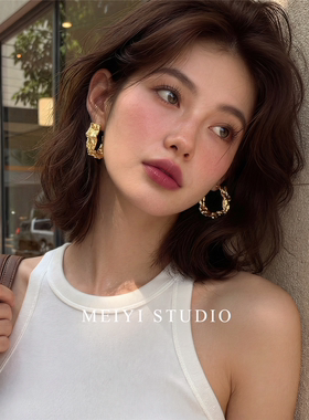 金色肌理褶皱不规则欧美风耳环